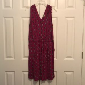 V-neck sleeveless knit dress, berry color